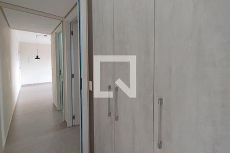 Corredor Quartos de apartamento à venda com 2 quartos, 48m² em Jardim Paranapanema, Campinas