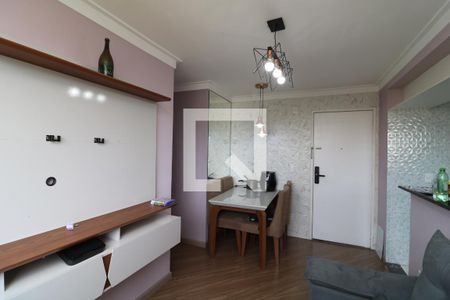 Sala de apartamento para alugar com 2 quartos, 50m² em Jardim Alzira, São Paulo