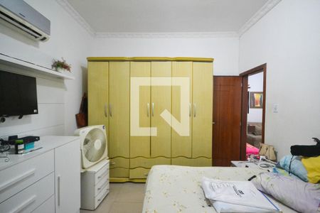 Quarto 1 de casa para alugar com 3 quartos, 300m² em Centro, Nilópolis