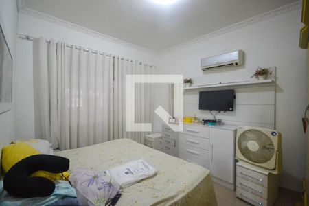 Quarto 1 de casa para alugar com 3 quartos, 300m² em Centro, Nilópolis