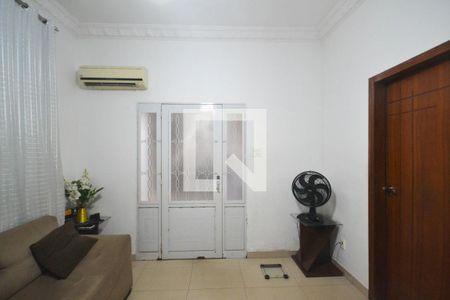 Sala de casa para alugar com 3 quartos, 300m² em Centro, Nilópolis