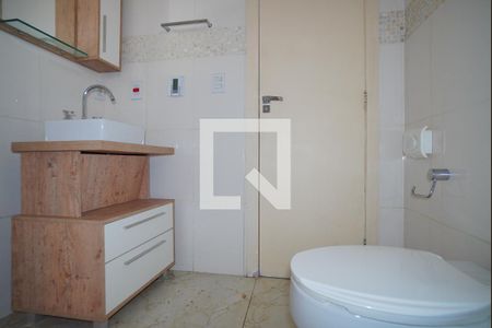 Banheiro de apartamento à venda com 1 quarto, 58m² em Petrópolis, Porto Alegre