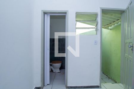 Banheiro de casa para alugar com 1 quarto, 30m² em Bonfim, Belo Horizonte