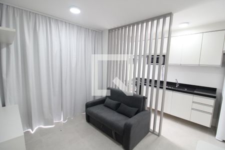 Sala / Cozinha de apartamento para alugar com 2 quartos, 40m² em Vila Paulicéia, São Paulo