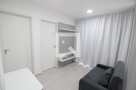 Sala / Cozinha de apartamento para alugar com 2 quartos, 40m² em Vila Paulicéia, São Paulo