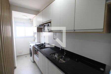 Sala / Cozinha de apartamento para alugar com 2 quartos, 40m² em Vila Paulicéia, São Paulo