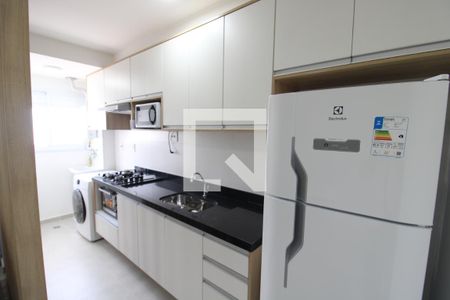 Sala / Cozinha de apartamento para alugar com 2 quartos, 40m² em Vila Paulicéia, São Paulo