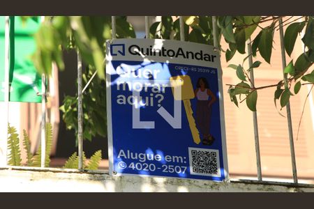 placa instalada de casa à venda com 2 quartos, 150m² em Morro Santana, Porto Alegre