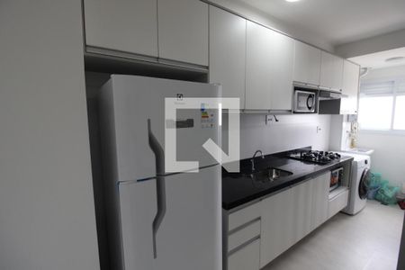 Sala / Cozinha de apartamento para alugar com 2 quartos, 40m² em Vila Paulicéia, São Paulo