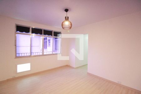 Sala de apartamento para alugar com 2 quartos, 70m² em Copacabana, Rio de Janeiro