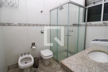 Banheiro de apartamento à venda com 1 quarto, 50m² em Centro, Belo Horizonte