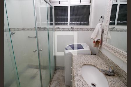 Banheiro de apartamento à venda com 1 quarto, 50m² em Centro, Belo Horizonte