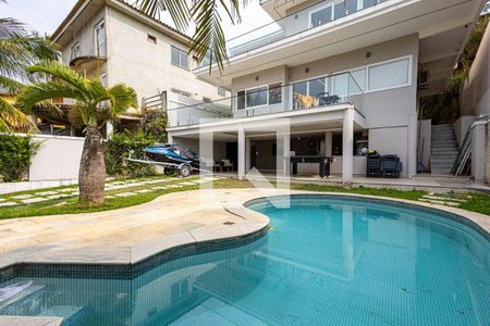 Casa à venda com 4 quartos, 334m² em Maravista, Niterói