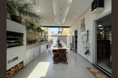 Casa à venda com 3 quartos, 130m² em Vila Carrão, São Paulo