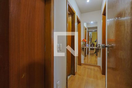 Corredor de apartamento à venda com 3 quartos, 80m² em Savassi, Belo Horizonte