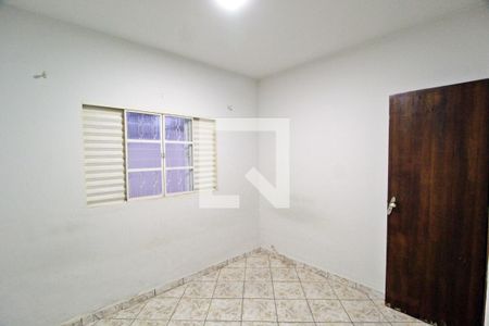 Quarto 1 de casa para alugar com 2 quartos, 75m² em Laranjeiras, Uberlândia