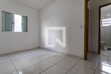 Quarto de casa de condomínio para alugar com 2 quartos, 65m² em Vila São Paulo, Mogi das Cruzes