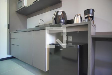 Cozinha de kitnet/studio para alugar com 1 quarto, 26m² em Rio Branco, Porto Alegre