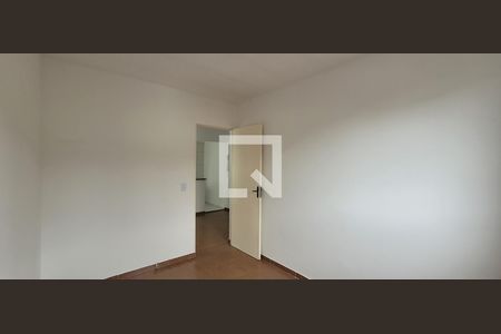 Quarto 2 de apartamento para alugar com 3 quartos, 57m² em Vila Miranda, Itaquaquecetuba