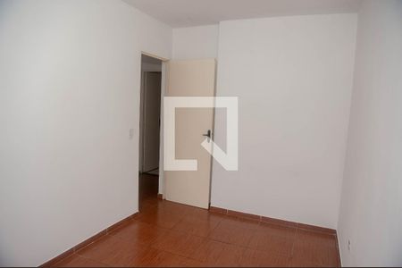 Quarto 1 de apartamento para alugar com 3 quartos, 57m² em Vila Miranda, Itaquaquecetuba