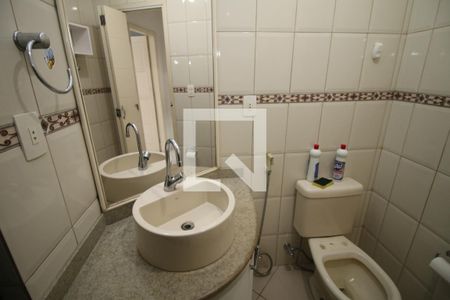 Banheiro de apartamento para alugar com 1 quarto, 58m² em Brás de Pina, Rio de Janeiro