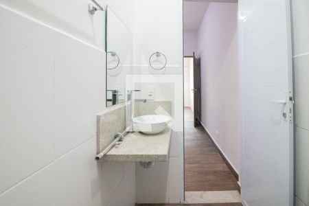 Banheiro de apartamento para alugar com 1 quarto, 55m² em Cidade dos Bandeirantes, São Paulo