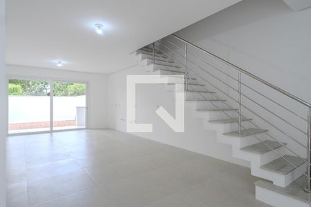 Sala de casa à venda com 3 quartos, 284m² em Camaquã, Porto Alegre