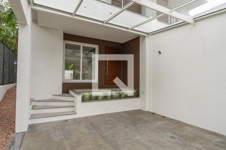 Casa à venda com 284m², 3 quartos e 4 vagas Casa à venda com 284m², 3 quartos e 4 vagasFachada