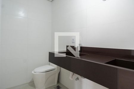 Casa à venda com 284m², 3 quartos e 4 vagas Casa à venda com 284m², 3 quartos e 4 vagasBanheiro da Suíte