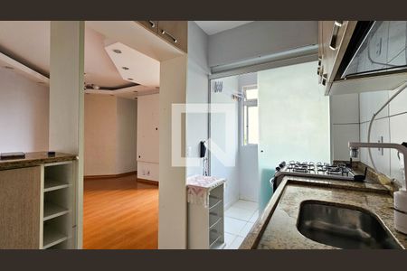 Cozinha de apartamento para alugar com 2 quartos, 57m² em Vila Constança, São Paulo