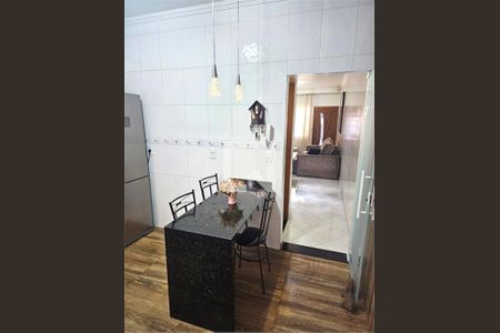 Casa à venda com 3 quartos, 110m² em Vila Ivone, São Paulo