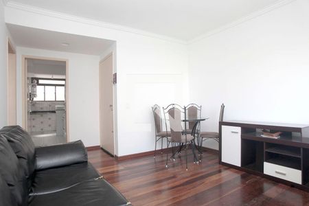 Sala de apartamento à venda com 2 quartos, 60m² em Petrópolis, Porto Alegre