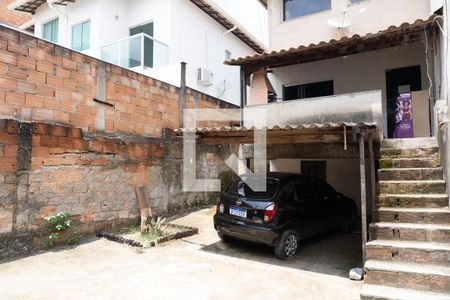 Garagem de casa à venda com 4 quartos, 180m² em Europa, Contagem