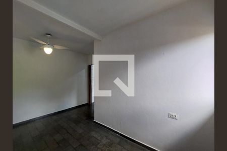 Sala/Quarto de casa para alugar com 1 quarto, 12m² em Jardim Lallo, São Paulo