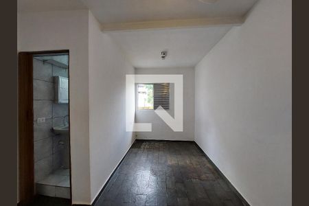 Sala/Quarto de casa para alugar com 1 quarto, 12m² em Jardim Lallo, São Paulo