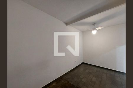 Sala/Quarto de casa para alugar com 1 quarto, 12m² em Jardim Lallo, São Paulo