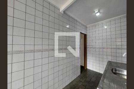 Cozinha de casa para alugar com 1 quarto, 12m² em Jardim Lallo, São Paulo