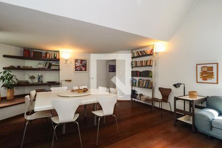 Sala de casa à venda com 4 quartos, 350m² em Vila Inah, São Paulo