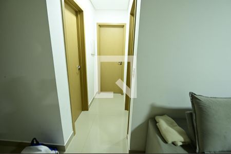 Corredor  de apartamento para alugar com 2 quartos, 59m² em Setor Leste Universitário, Goiânia