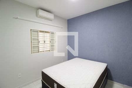 Quarto 1 de casa para alugar com 3 quartos, 250m² em Granada, Uberlândia