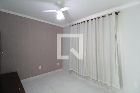 Sala de casa para alugar com 3 quartos, 250m² em Granada, Uberlândia