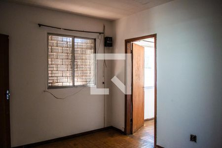 Quarto 1 de casa à venda com 4 quartos, 200m² em Medianeira, Porto Alegre