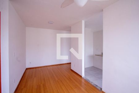 Sala de apartamento para alugar com 2 quartos, 70m² em Colubande, São Gonçalo