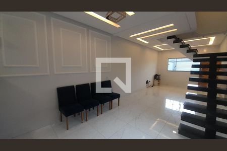 Casa para alugar com 142m², 3 quartos e 2 vagasSala