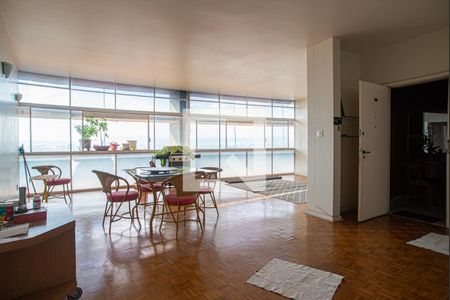 Apartamento à venda com 274m², 2 quartos e 1 vaga Apartamento à venda com 274m², 2 quartos e 1 vagaSala