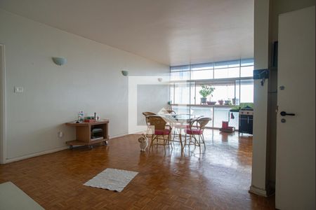 Apartamento à venda com 274m², 2 quartos e 1 vaga Apartamento à venda com 274m², 2 quartos e 1 vagaSala