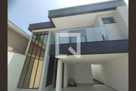 Casa à venda com 3 quartos, 206m² em Camboinhas, Niterói