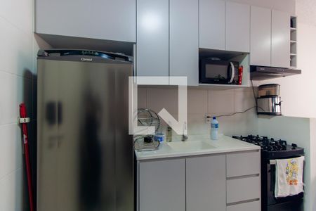 Cozinha de apartamento para alugar com 2 quartos, 40m² em Vila Ema, São Paulo