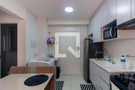 Cozinha de apartamento para alugar com 2 quartos, 40m² em Vila Ema, São Paulo