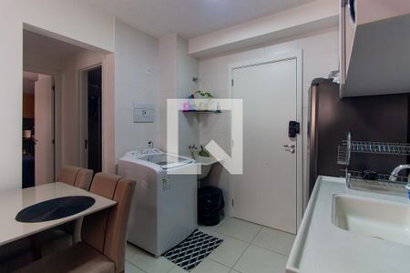 Cozinha de apartamento para alugar com 2 quartos, 40m² em Vila Ema, São Paulo